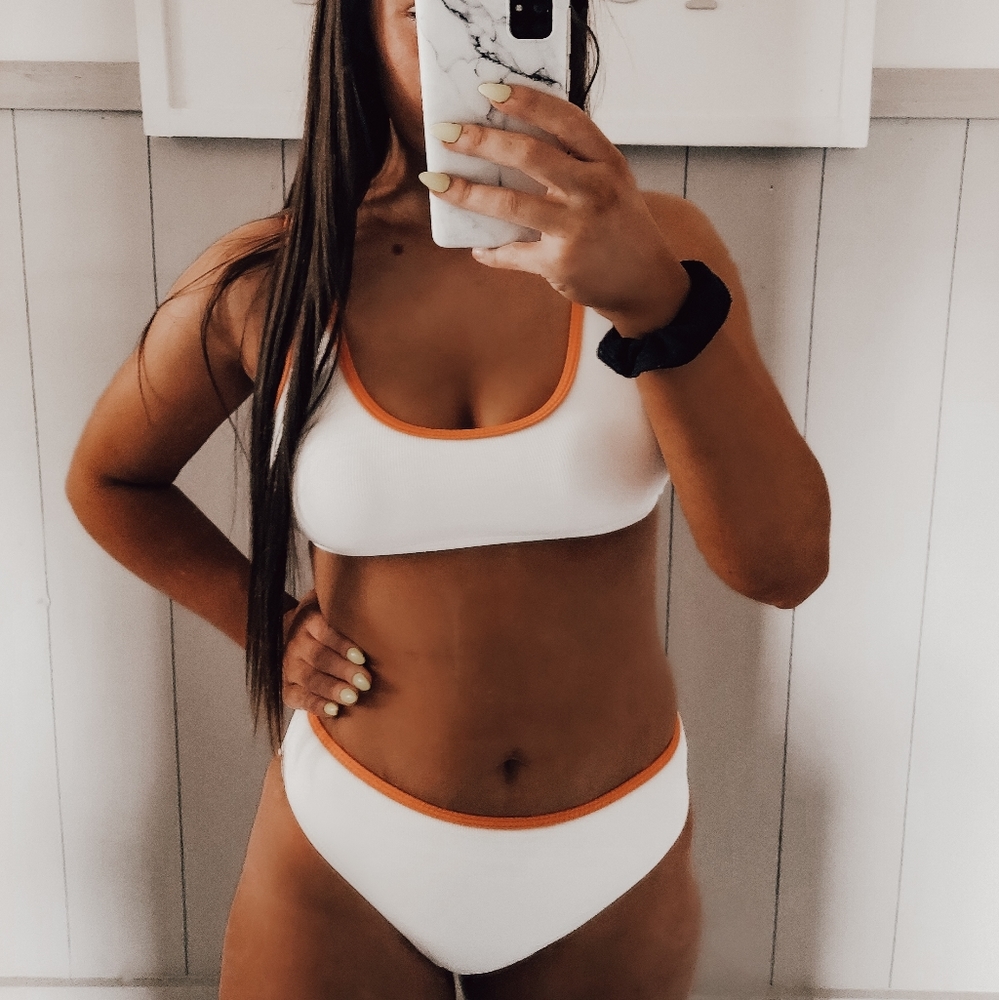 90s Style Contrast Cheeky Bikini